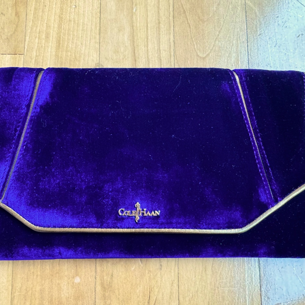 Cole haan clutch